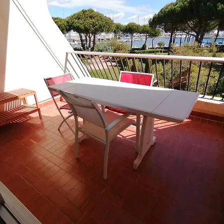 Avec Terrasse, Piscine Et Parking - Port Camargue - Fr-1-731-91 Apartment Le Grau-du-Roi